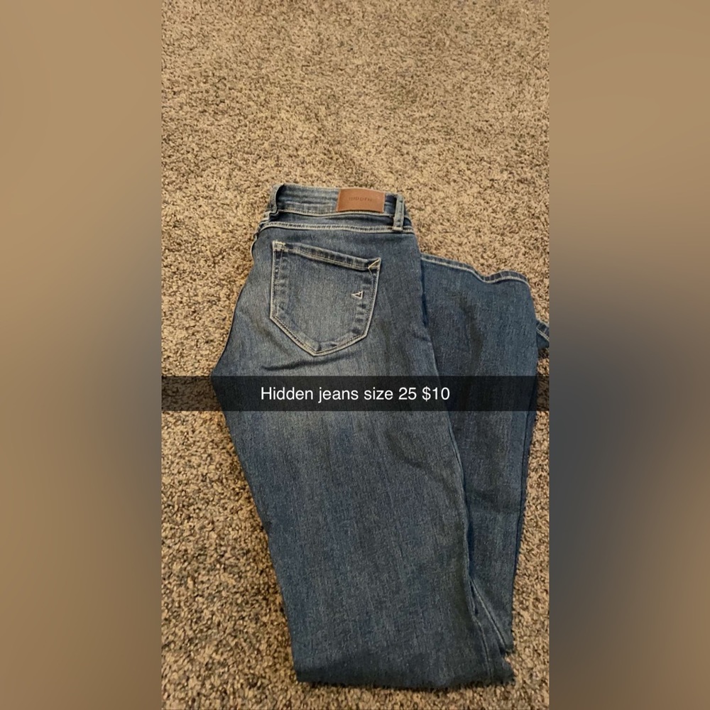 Brand Hidden Jeans size 25 only worn twice don’t fit me anymore